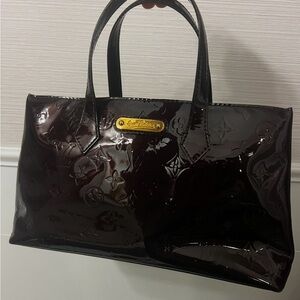 Louis Vuitton Wilshire PM – Monogram Vernis Amarante – Excellent Condition